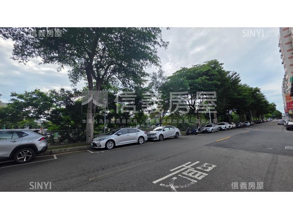 近大忠南街雙面臨路土地房屋室內格局與周邊環境