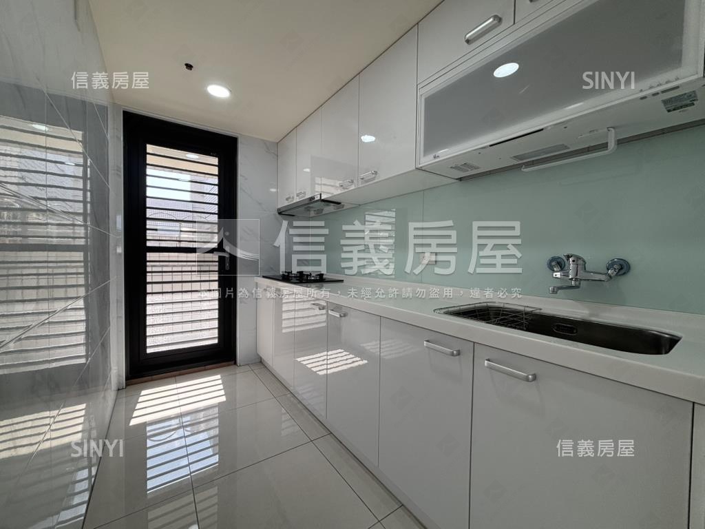 近火車站三房車位視野美屋房屋室內格局與周邊環境