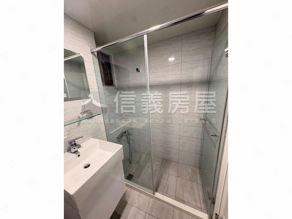 環堤華麗魔術空間房屋室內格局與周邊環境