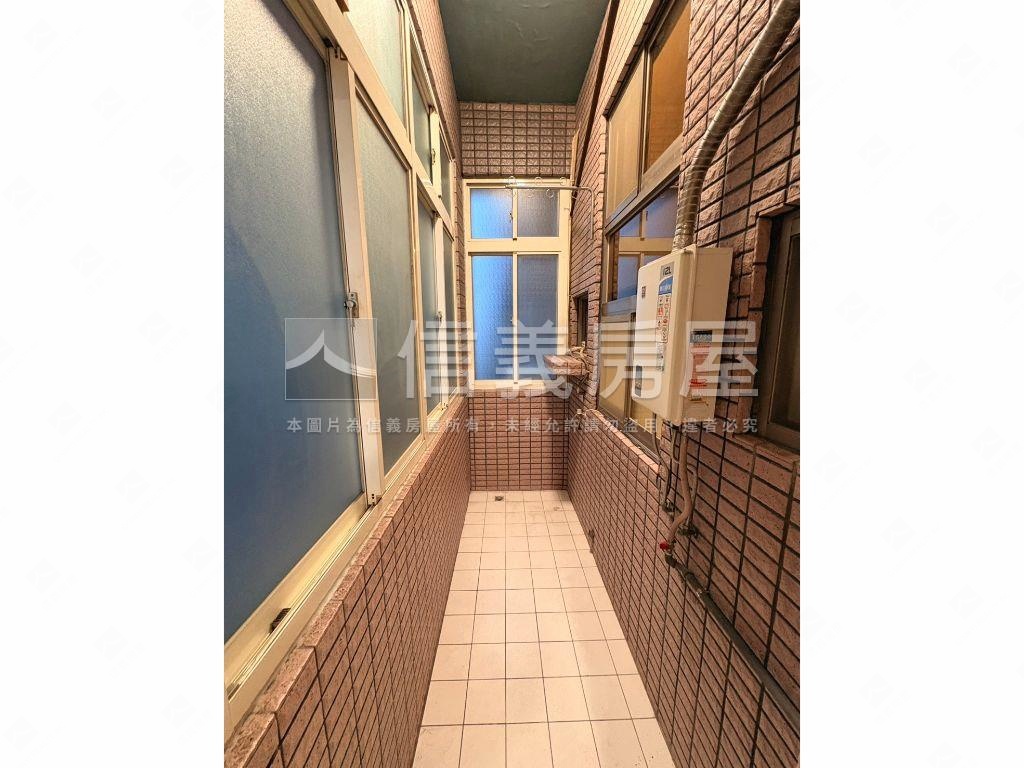 環堤華麗魔術空間房屋室內格局與周邊環境