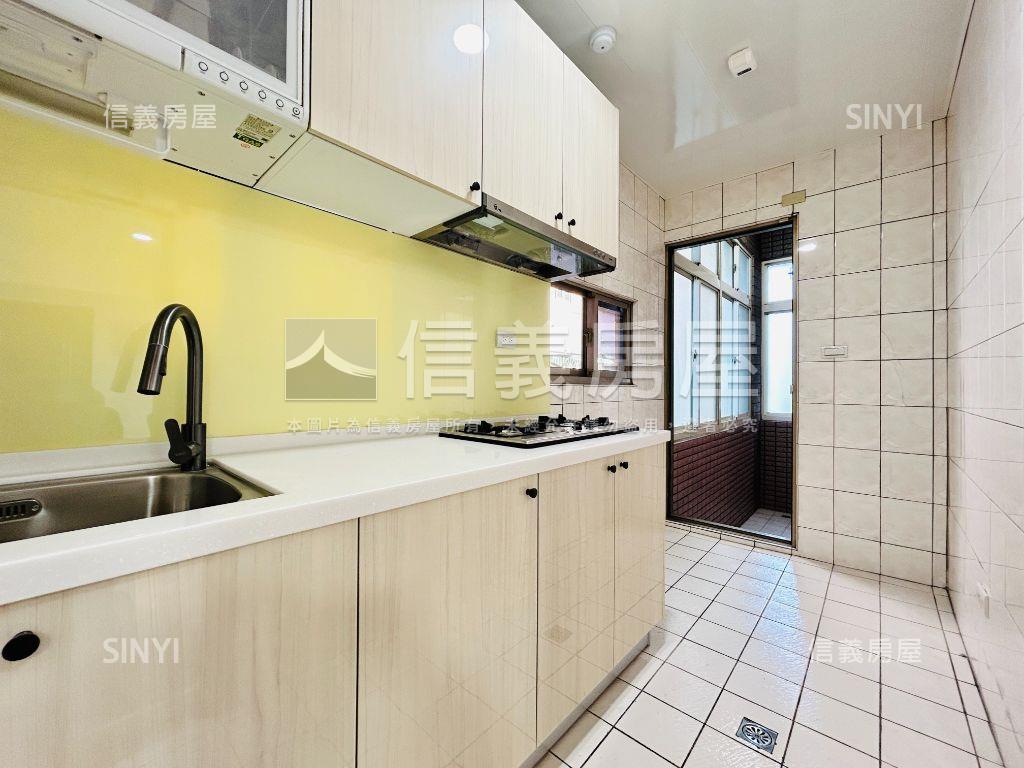 環堤華麗魔術空間房屋室內格局與周邊環境