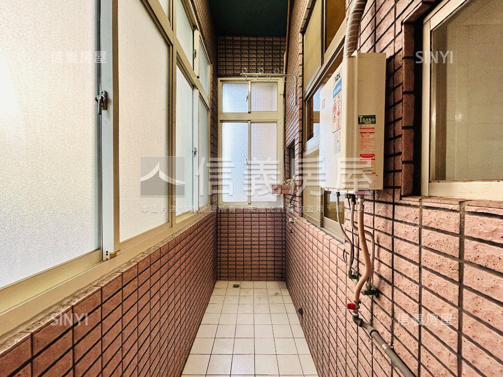 環堤華麗魔術空間房屋室內格局與周邊環境