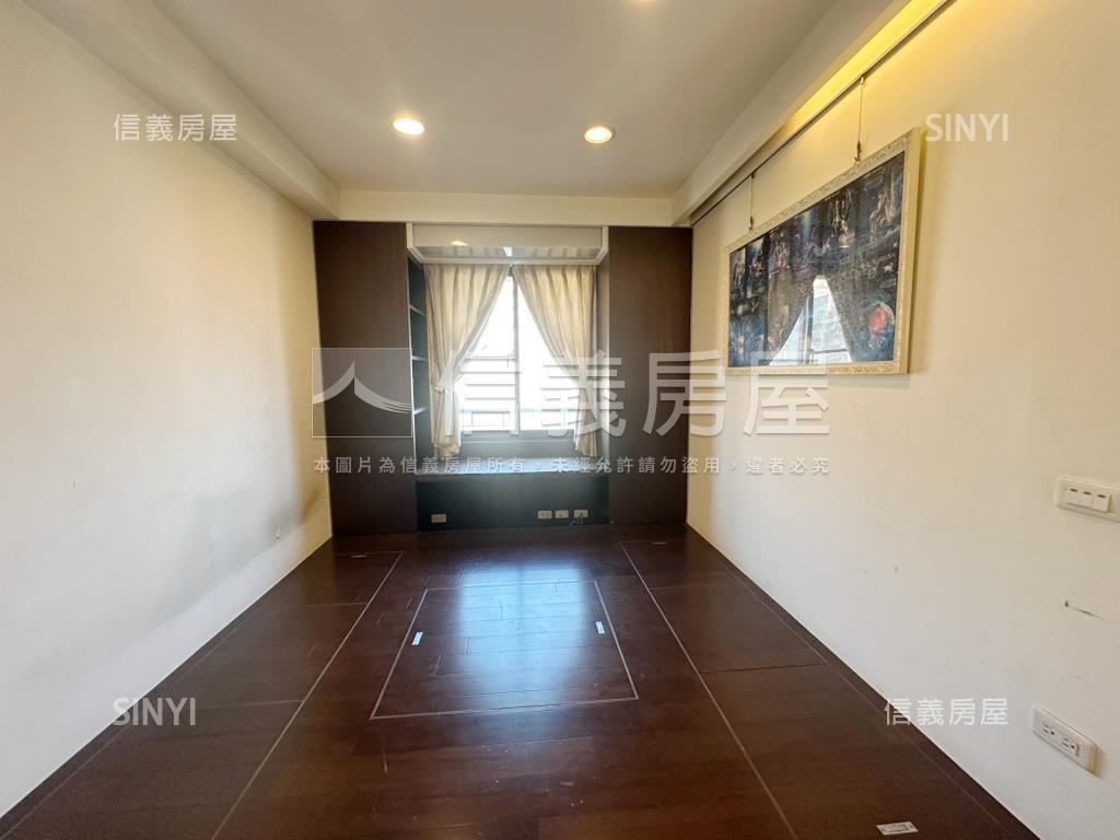 歐洲公園４房車位房屋室內格局與周邊環境