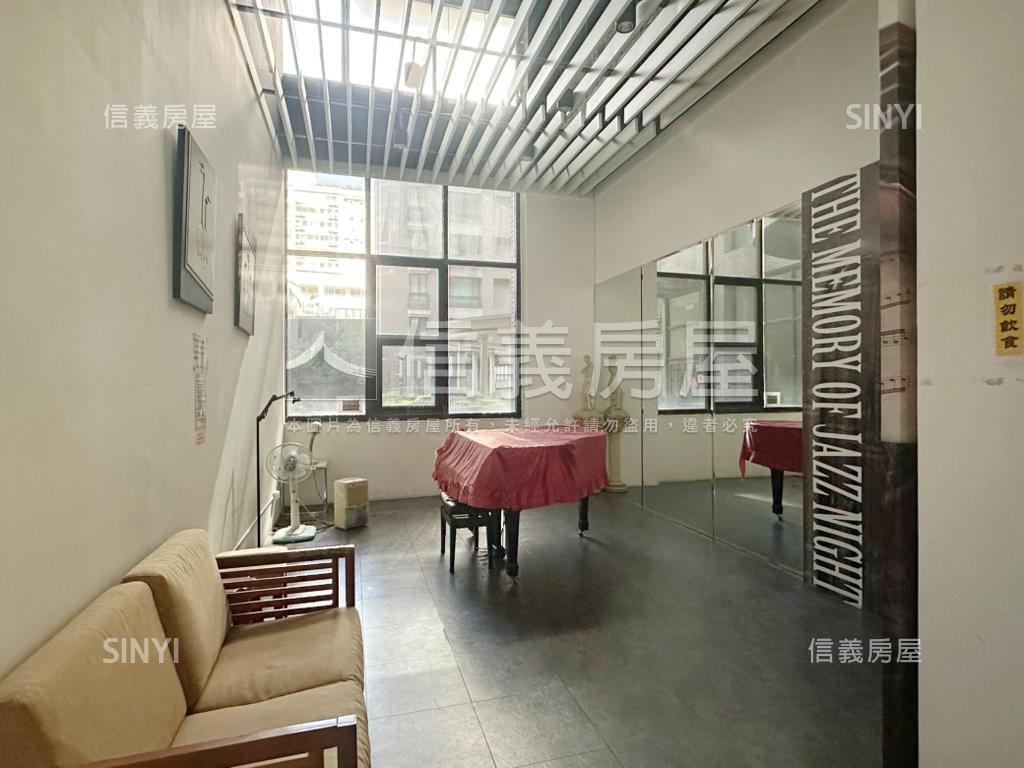 歐洲公園４房車位房屋室內格局與周邊環境