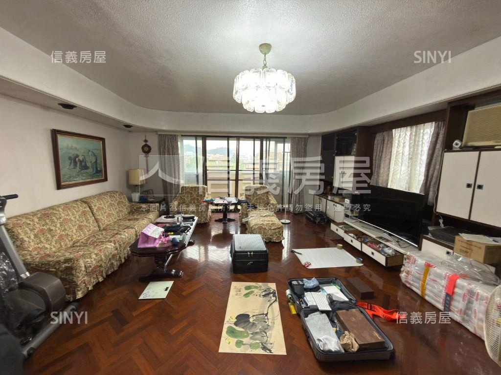 稀有釋出頂樓台大綠景房屋室內格局與周邊環境