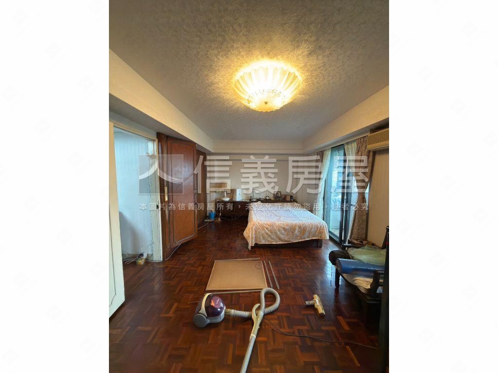 稀有釋出頂樓台大綠景房屋室內格局與周邊環境