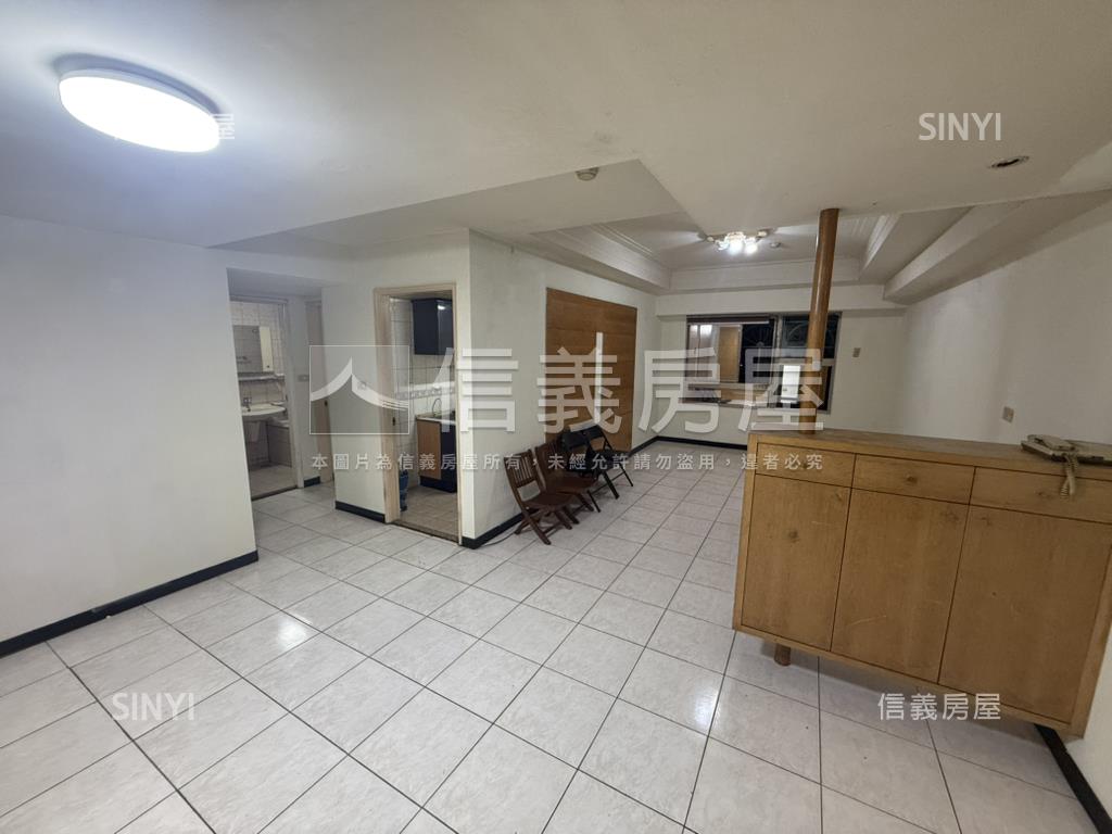 近捷運三房愛菲爾房屋室內格局與周邊環境