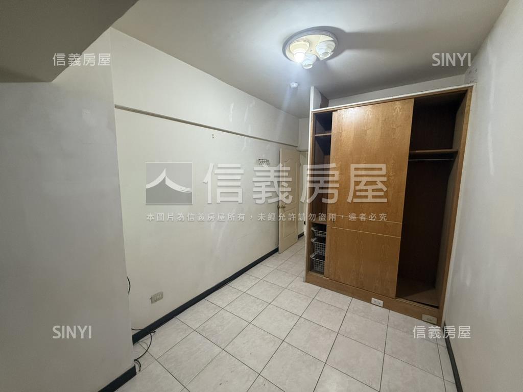 近捷運三房愛菲爾房屋室內格局與周邊環境