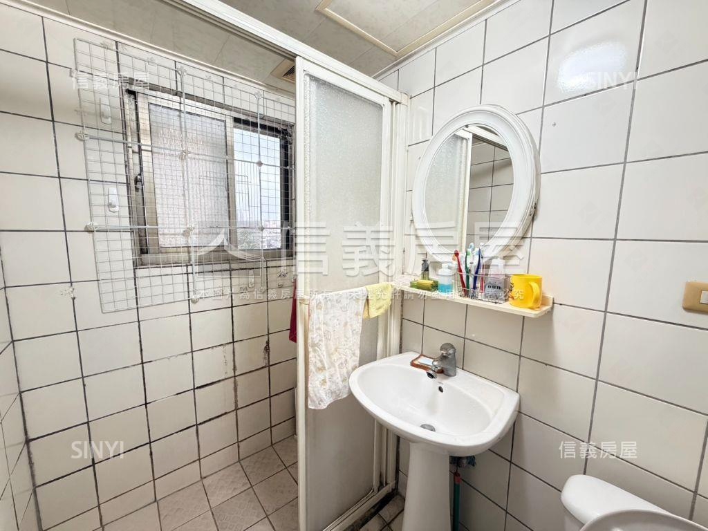 【中原至尊】電梯兩房車位房屋室內格局與周邊環境