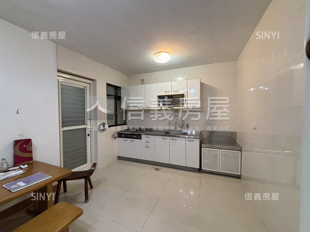 天母西路庭院一樓房屋室內格局與周邊環境