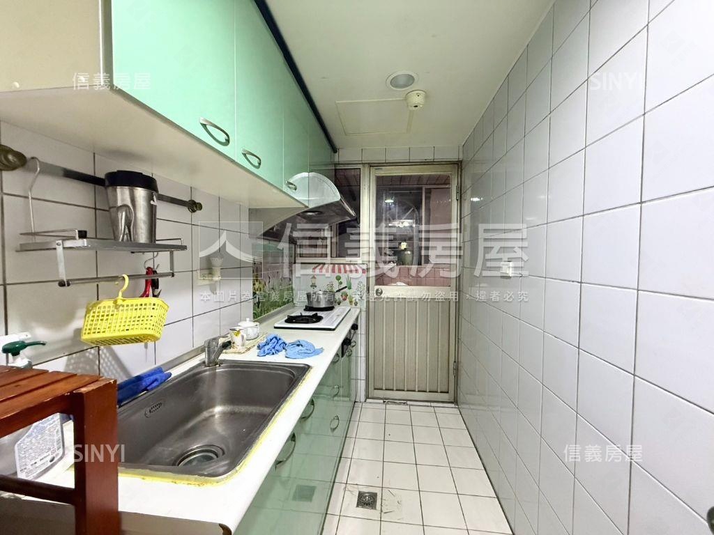 大山圓３房車位房屋室內格局與周邊環境