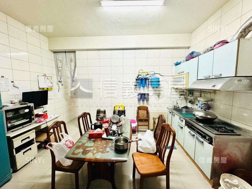 近南科溫馨透天房屋室內格局與周邊環境