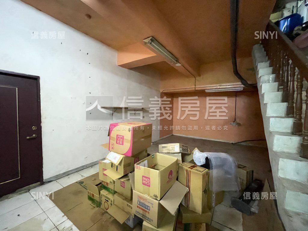 近復旦高中金店面房屋室內格局與周邊環境