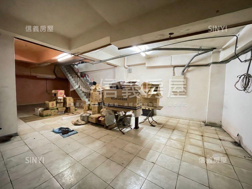 近復旦高中金店面房屋室內格局與周邊環境