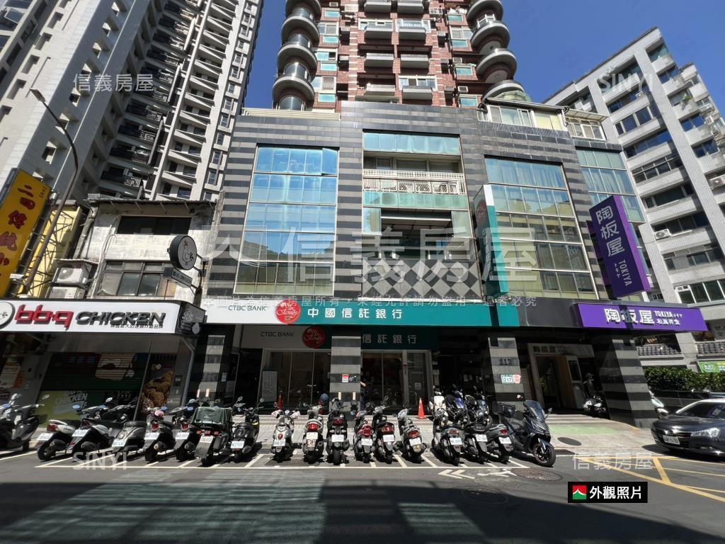 捷運可樂３房車位房屋室內格局與周邊環境