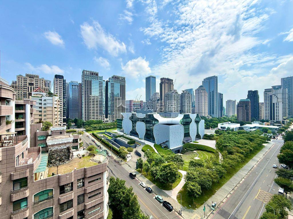 寶輝市政七期歌劇院景觀房屋室內格局與周邊環境