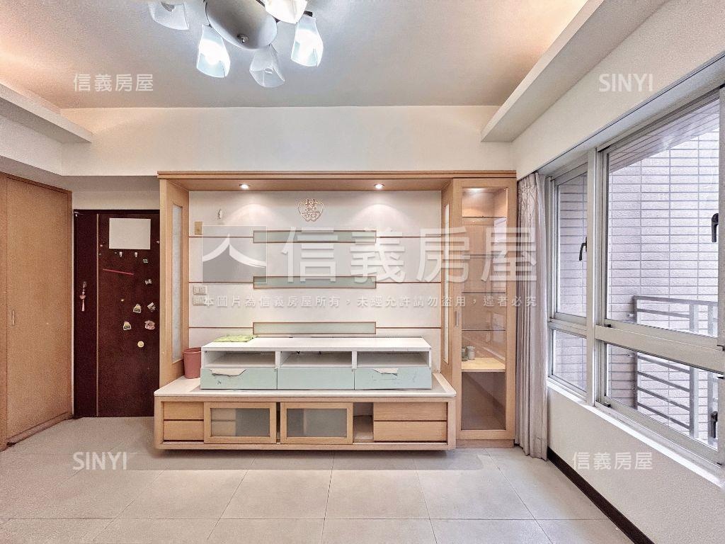 十八甲得家堡三房車位房屋室內格局與周邊環境