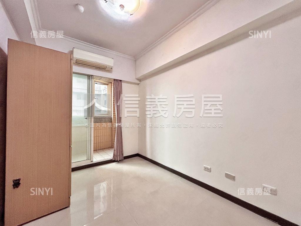 十八甲得家堡三房車位房屋室內格局與周邊環境