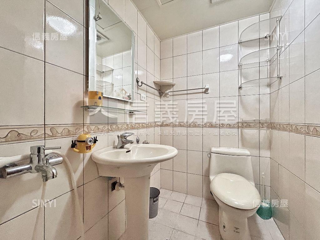 十八甲得家堡三房車位房屋室內格局與周邊環境