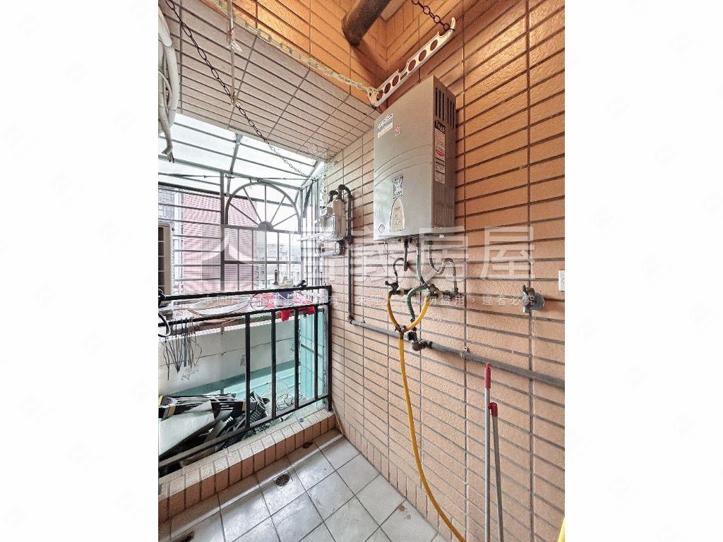 十八甲得家堡三房車位房屋室內格局與周邊環境