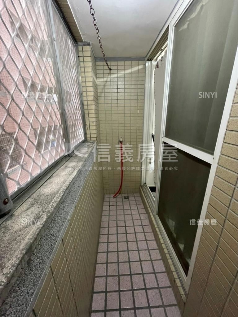 時代金鑽收租美套房Ｉ房屋室內格局與周邊環境