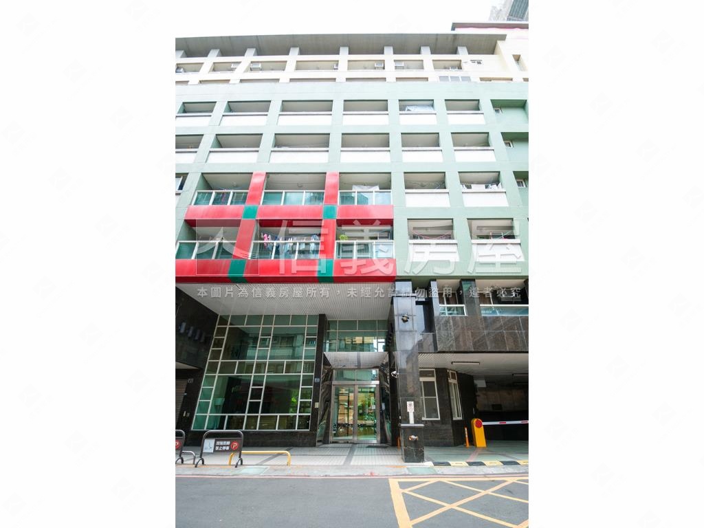 時代金鑽收租美套房Ｉ房屋室內格局與周邊環境