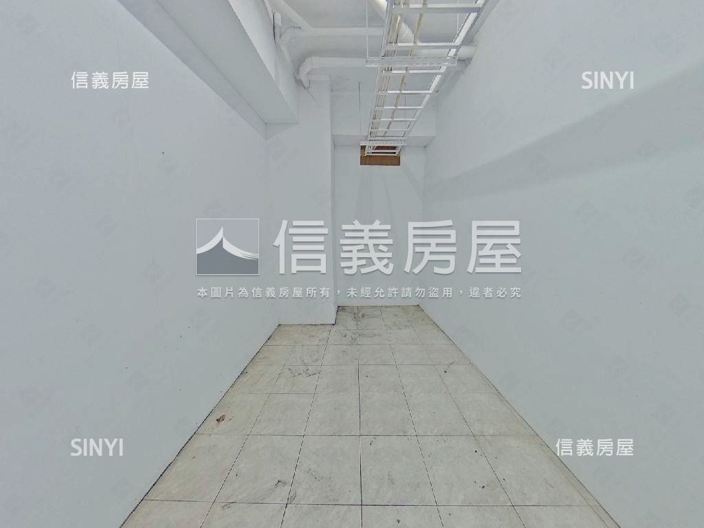 車道可直達景美金棧地下室房屋室內格局與周邊環境