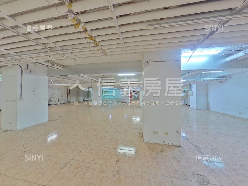 車道可直達景美金棧地下室房屋室內格局與周邊環境