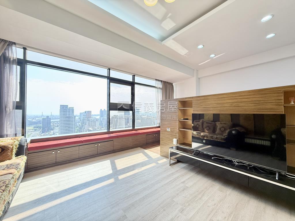 都會皇家絕美海景五房平車房屋室內格局與周邊環境