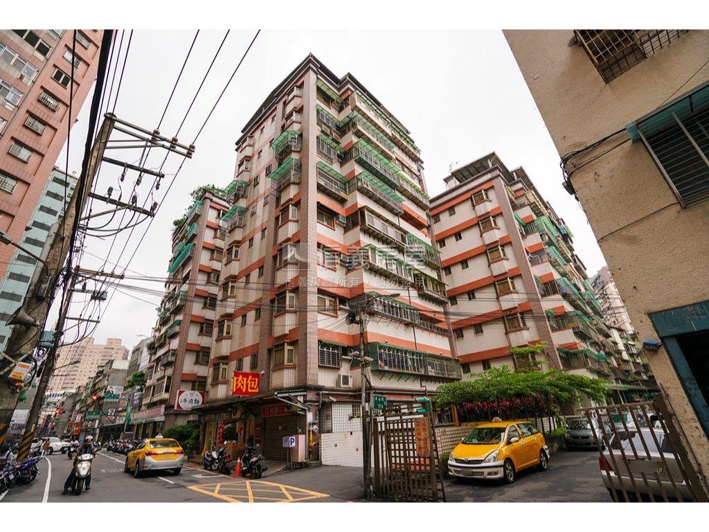 景安站｜邊間電梯大三房房屋室內格局與周邊環境