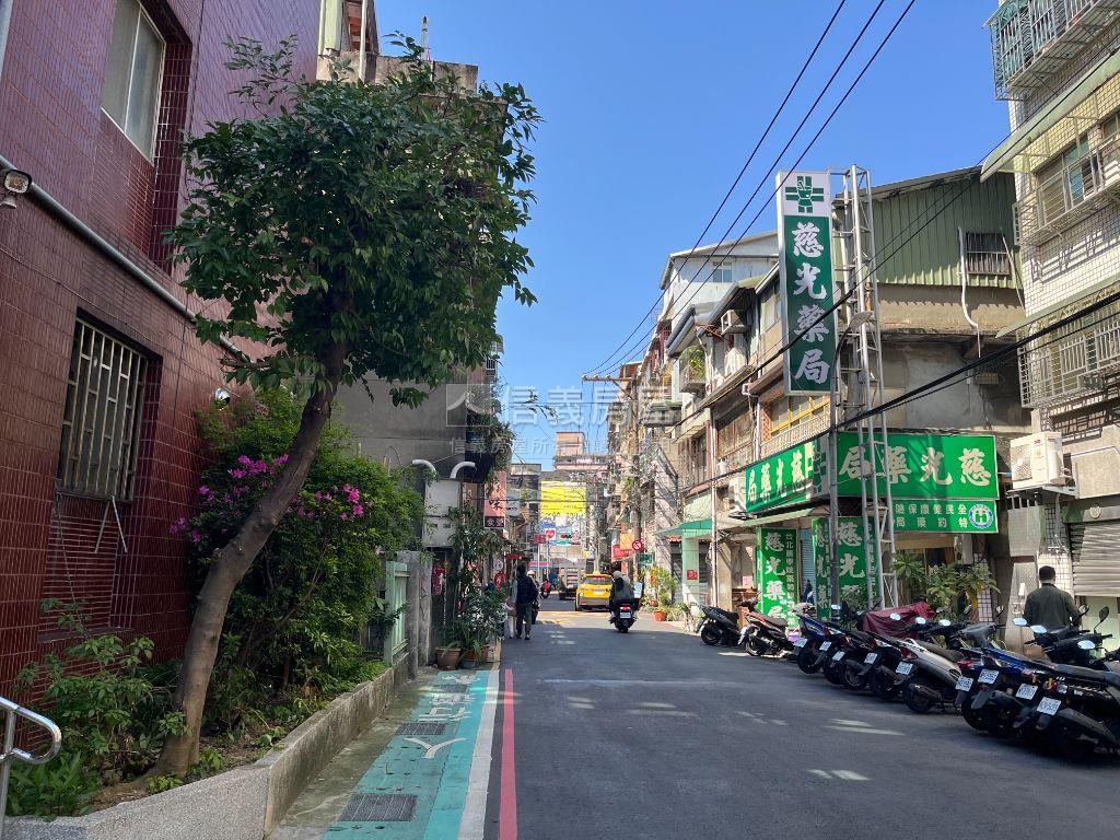 景安站｜邊間電梯大三房房屋室內格局與周邊環境