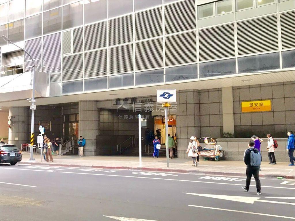 景安站｜邊間電梯大三房房屋室內格局與周邊環境