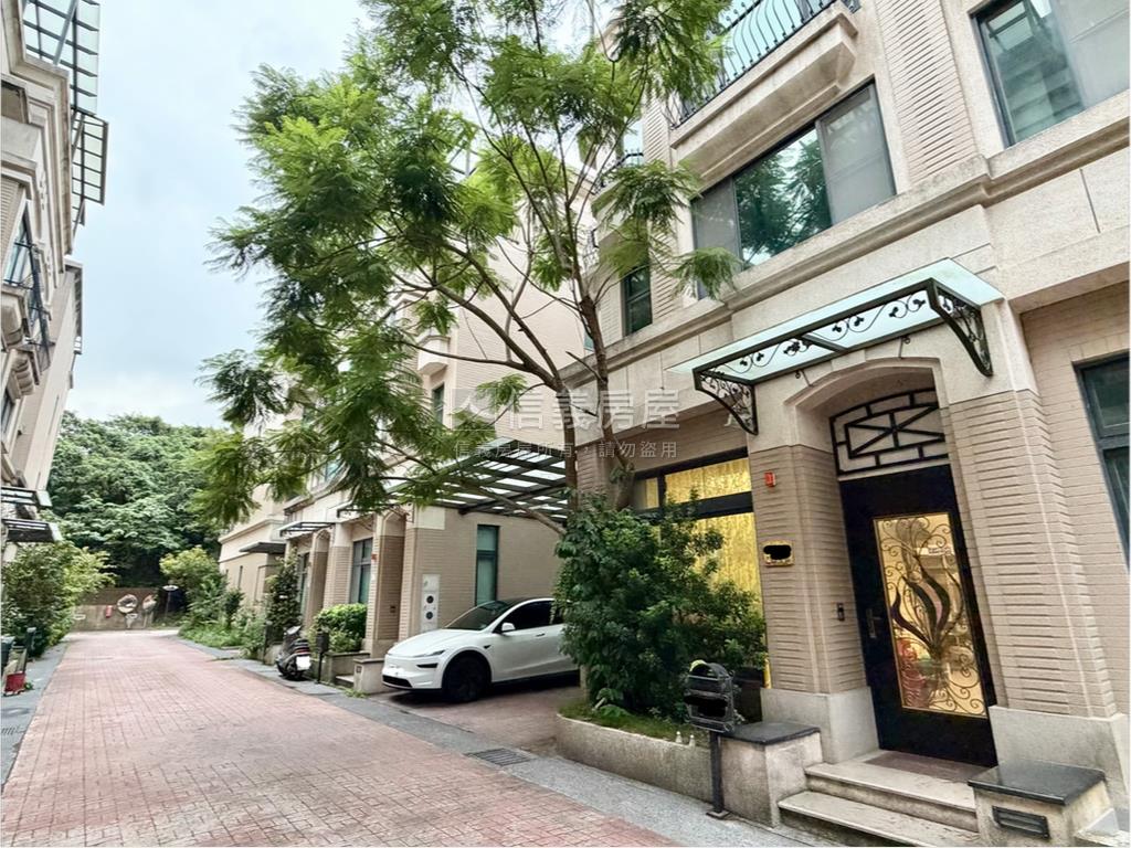 世紀願景社區型美透天房屋室內格局與周邊環境