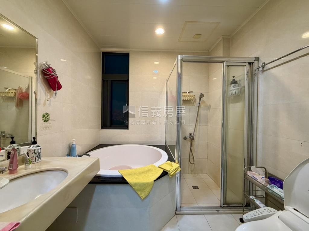 世紀願景社區型美透天房屋室內格局與周邊環境