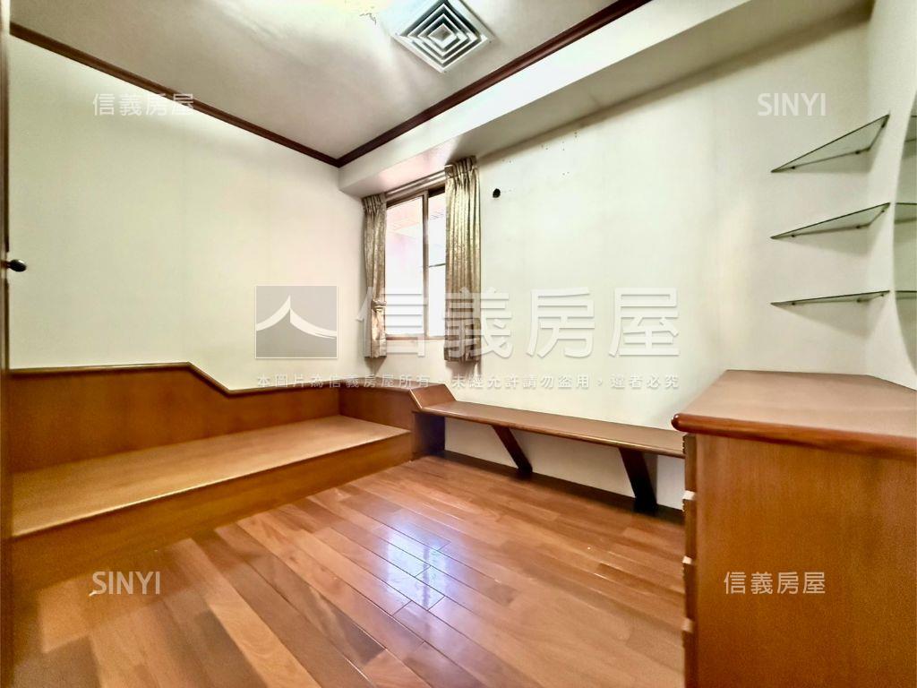 堅山國寶｜大四房平車房屋室內格局與周邊環境