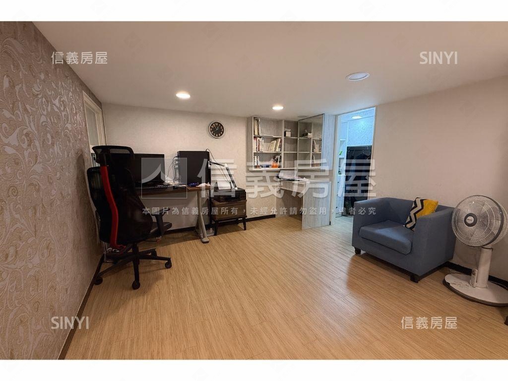 府中捷運站唯美裝潢挑高房屋室內格局與周邊環境