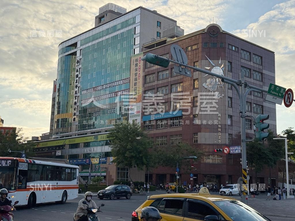 府中捷運站唯美裝潢挑高房屋室內格局與周邊環境