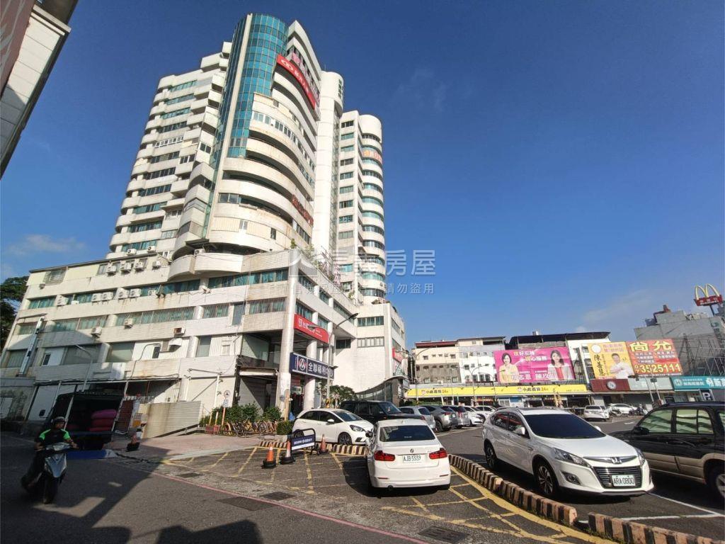軍校路麥當勞旁百坪商辦房屋室內格局與周邊環境