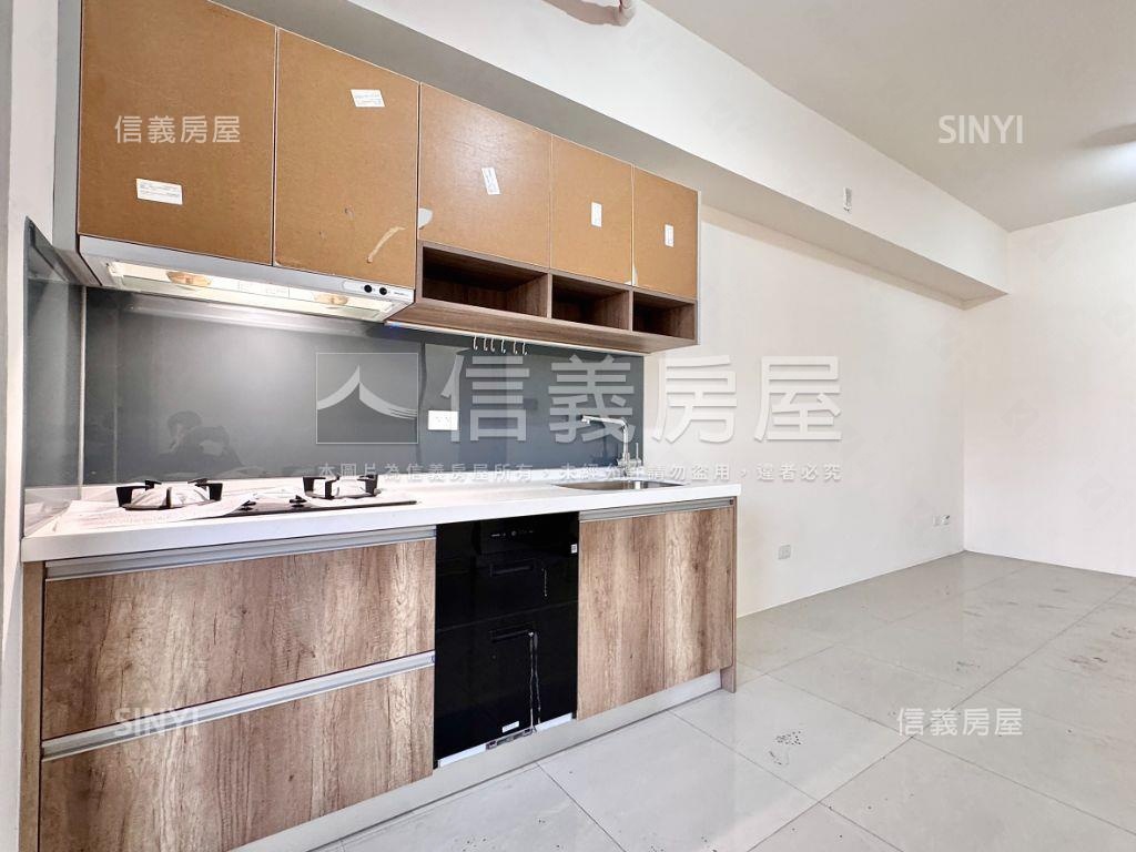 捷運丨雙衛開窗丨２房車位房屋室內格局與周邊環境