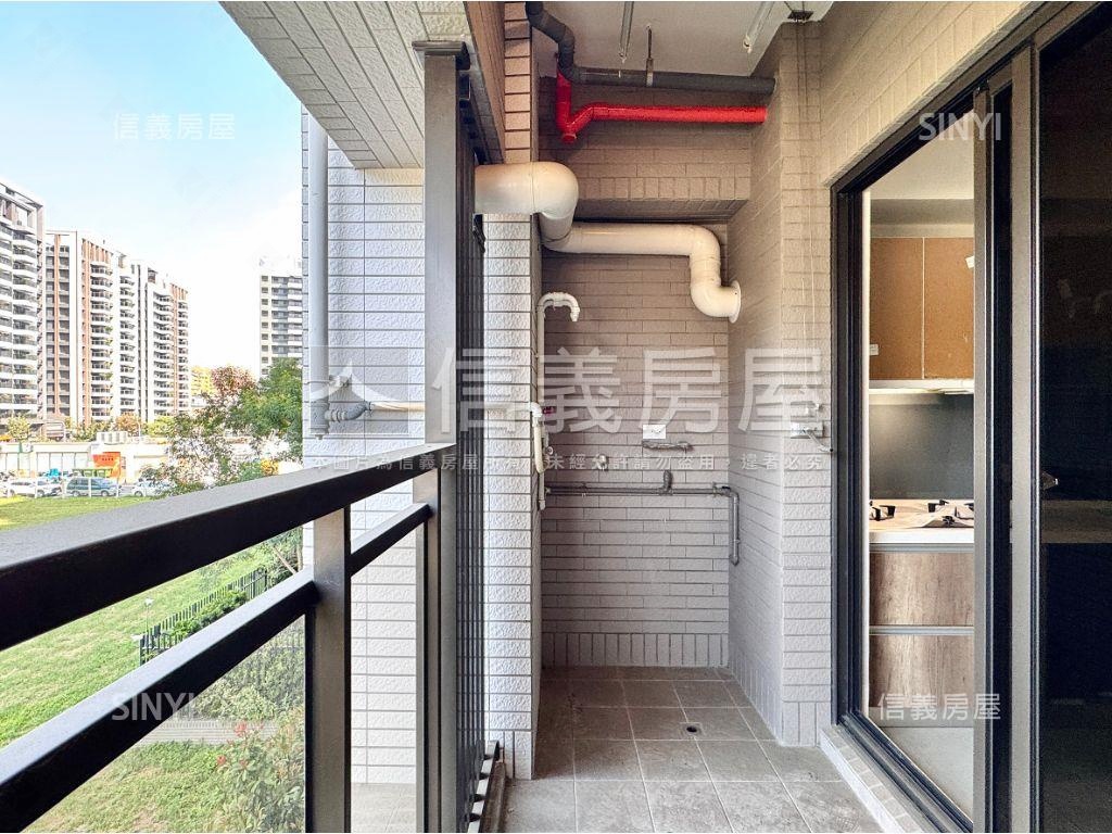 捷運丨雙衛開窗丨２房車位房屋室內格局與周邊環境