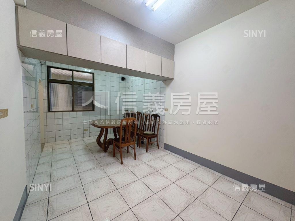 竹東二重國小旁社區透天房屋室內格局與周邊環境