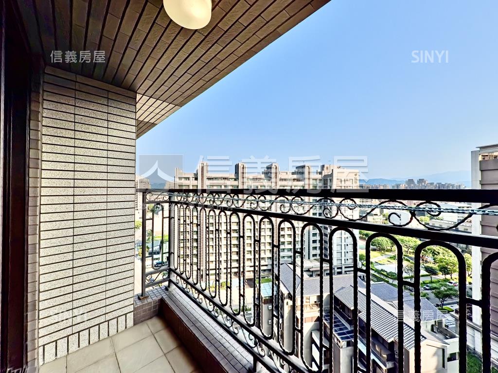 群英漂亮裝潢高樓三房車位房屋室內格局與周邊環境