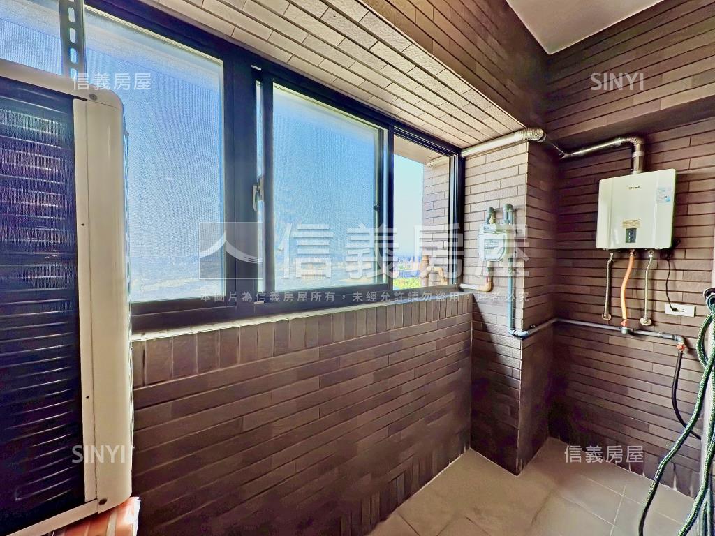 群英漂亮裝潢高樓三房車位房屋室內格局與周邊環境