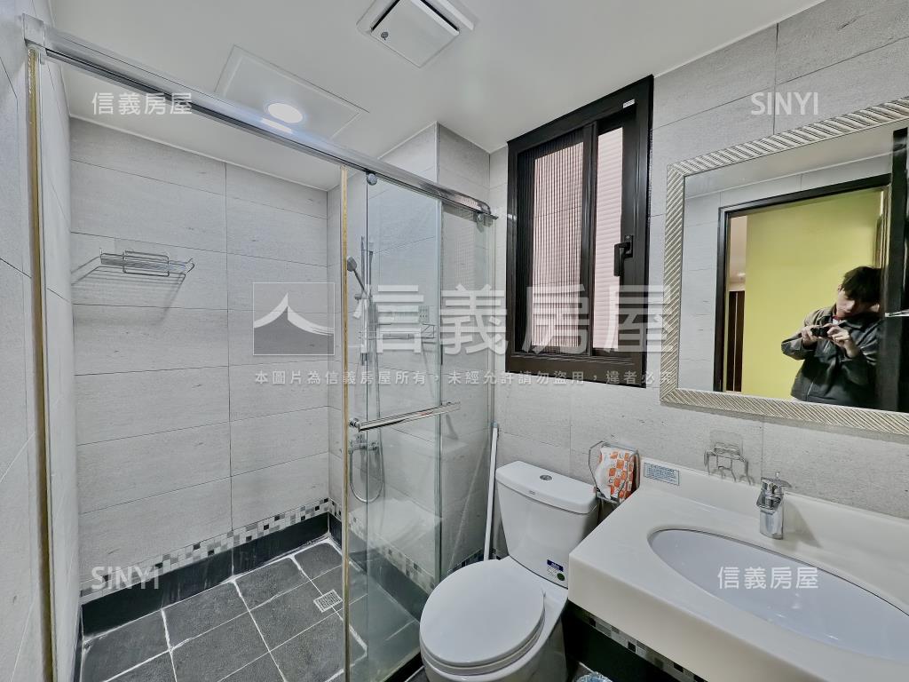 群英漂亮裝潢高樓三房車位房屋室內格局與周邊環境