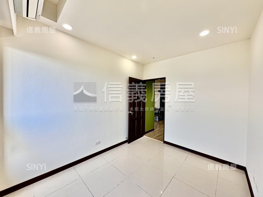 群英漂亮裝潢高樓三房車位房屋室內格局與周邊環境