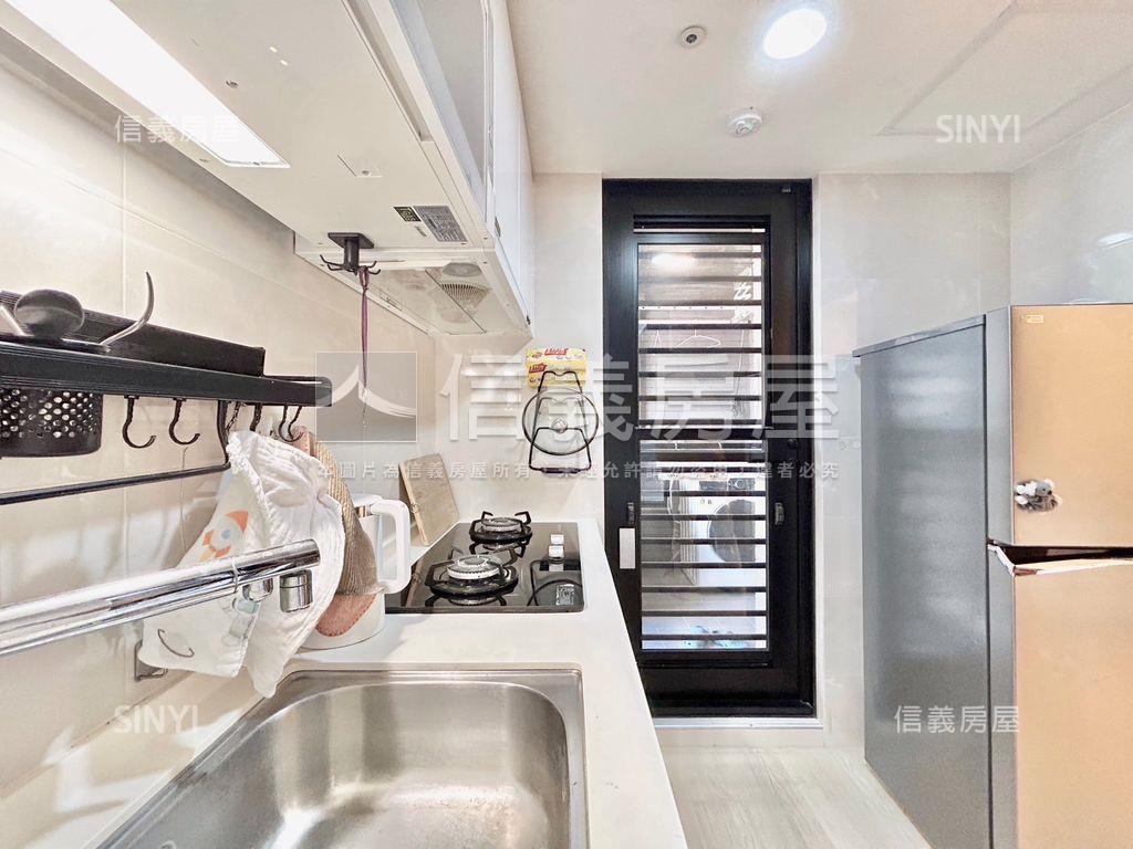 竹科悅揚裝潢兩房車位房屋室內格局與周邊環境