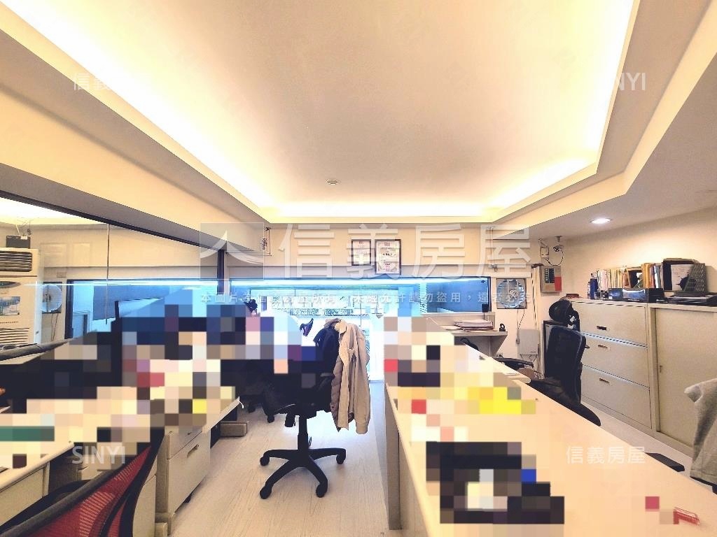 大興西路金店面附車位房屋室內格局與周邊環境