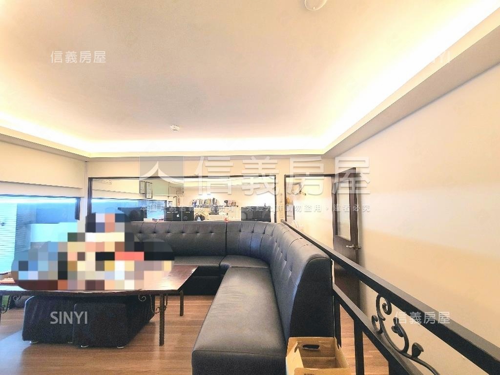 大興西路金店面附車位房屋室內格局與周邊環境