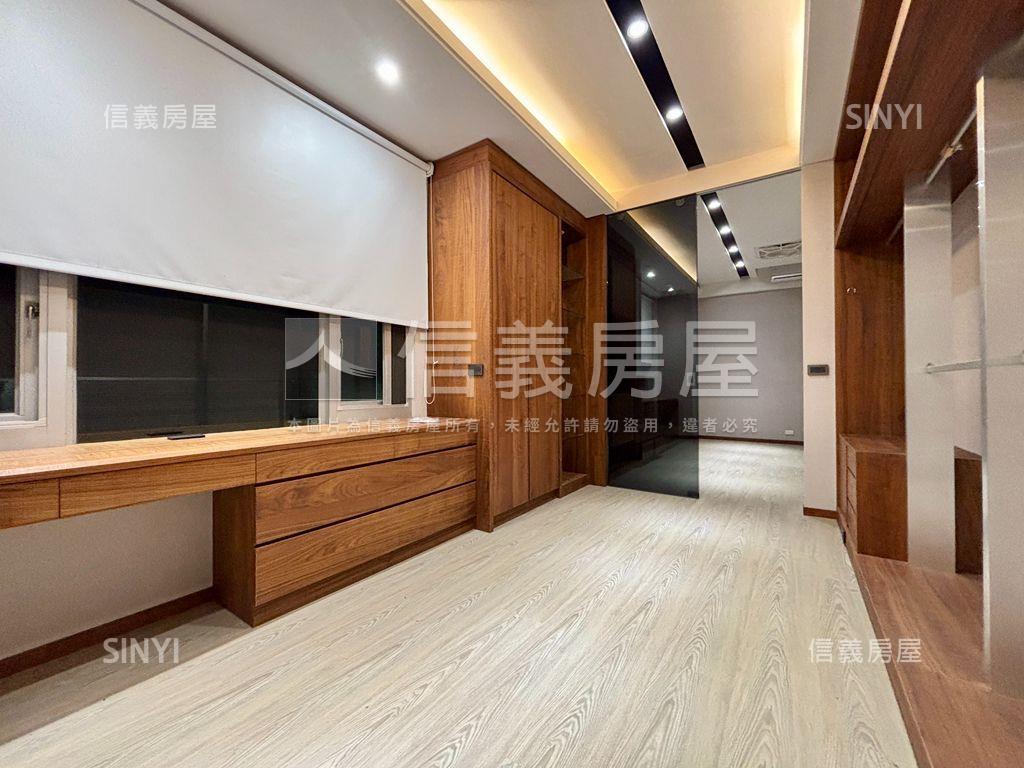 郡平路知名企業角窗店住房屋室內格局與周邊環境
