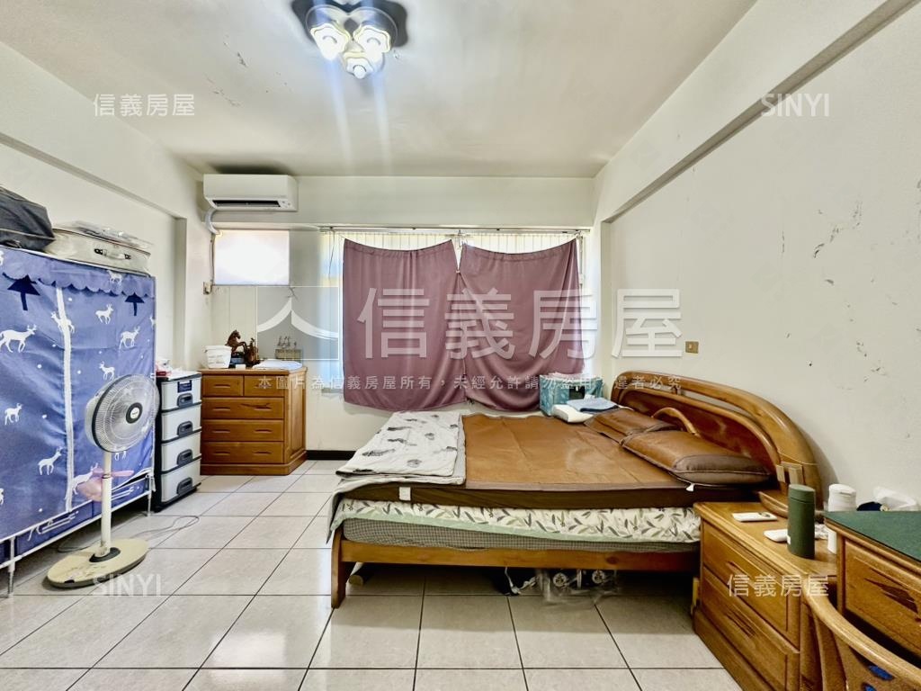 樹孝商圈育仁路車庫透天房屋室內格局與周邊環境